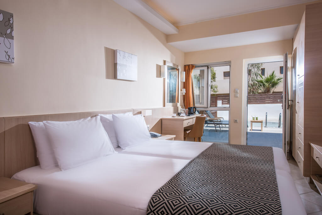 Standard Double room with Private pool | Lavris Hotels Group